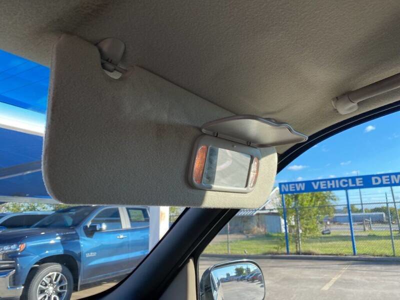 How To Clean Car Sun Visor